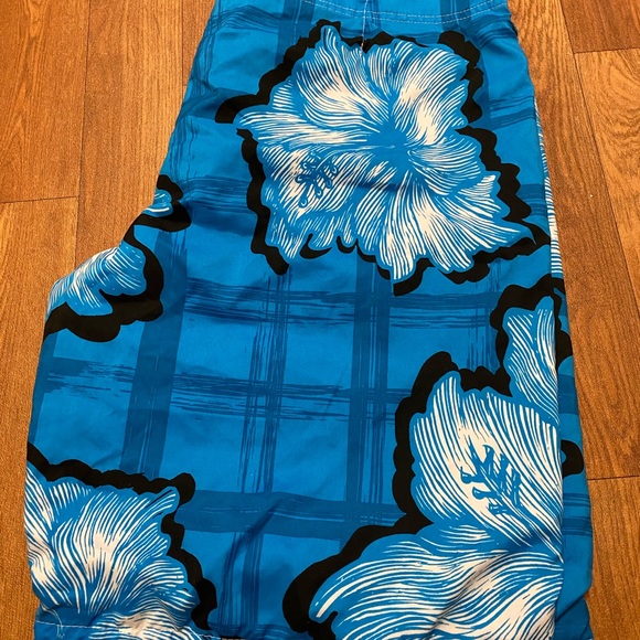 🌊 Blue Sol 🏖 Men’s Floral Swim Trunks 🩳, 38 - Picture 2 of 4